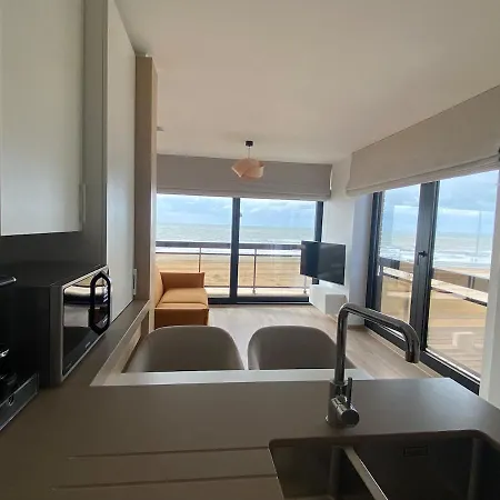Hoekstudio Met Zeezicht & Hotelgevoel Oostende