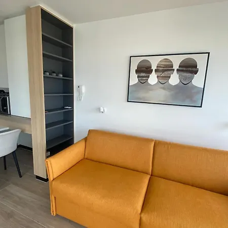 Hoekstudio Met Zeezicht & Hotelgevoel Daire Oostende