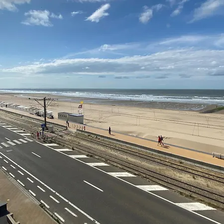 Hoekstudio Met Zeezicht & Hotelgevoel شقة *